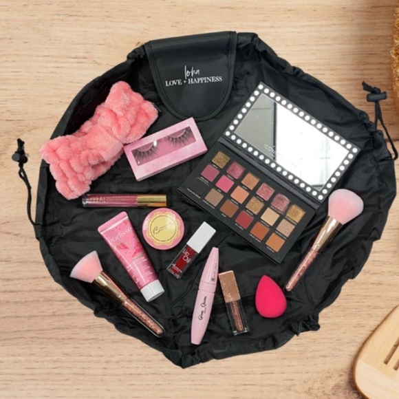 SOLD🦋3/$30🦋 lay & play makeup bag ~ great travel cosmetic bag - Picture 5 of 12